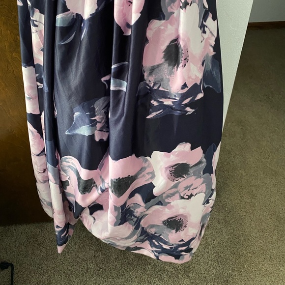 Prom dress - Picture 5 of 7